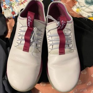 Clove nursing shoes!